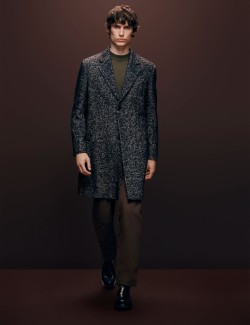 Svrchník s klopami kabát z buklé se vzorem rybí kost, ze směsi vlny