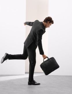 Oblekové kalhoty mírně zúženého střihu, ze směsi vlny