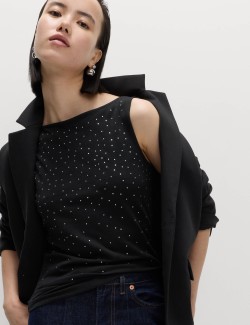 Zdobená vesta s lodičkovým výstřihem a vysokým podílem bavlny