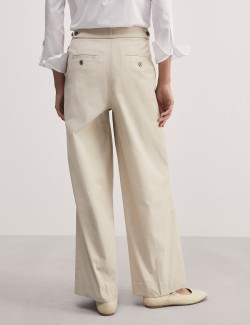 Chino kalhoty se širokými nohavicemi, plisováním vepředu a vysokým podílem bavlny
