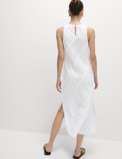 Splývavé midi šaty s neobšitým okrajem a vysokým podílem lnu