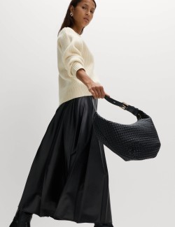 Pruhovaný svetr z měkoučké příze s kulatým výstřihem