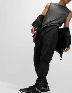 Tkané tepláky normálního střihu