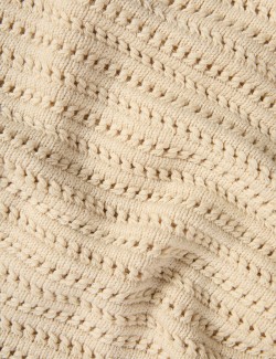 Texturovaný pletený top s vysokým podílem bavlny a kontrastním lemováním