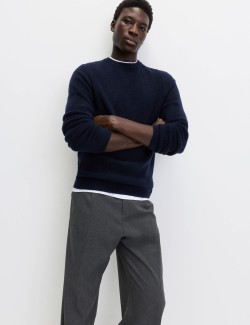 Žebrovaný svetr s výstřihem ke krku, z mimořádně měkké příze s příměsí vlny