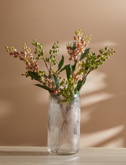 Skleněná žebrovaná váza