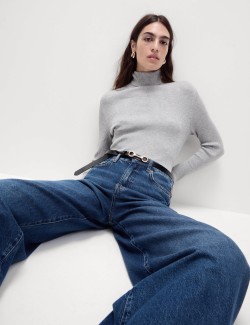 Žebrovaný svetr s rolákovým límcem