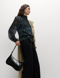 Květovaná halenka s dlouhými rukávy