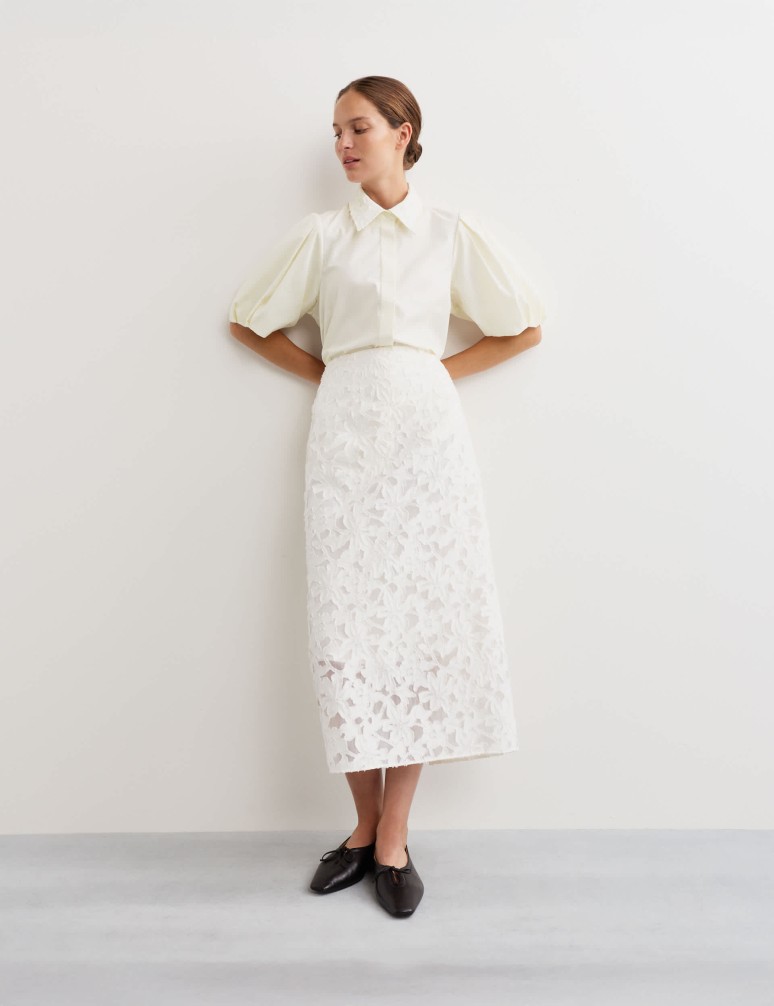 Košile s límečkem a texturovaným krajkováním z čisté bavlny