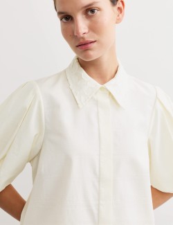 Košile s límečkem a texturovaným krajkováním z čisté bavlny