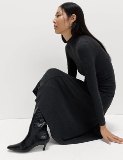 Kolové midi šaty z žebrovaného žerzeje