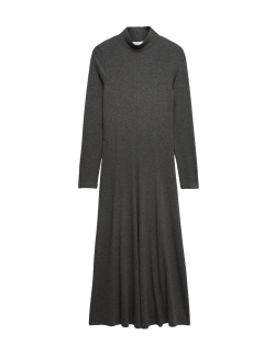 Kolové midi šaty z žebrovaného žerzeje