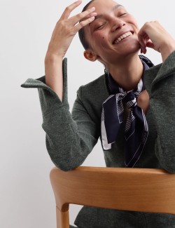 Cotton Blend V-Neck Fitted Top with Wool