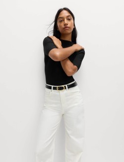 Ribbed Round Neck 3/4 Sleeve Top