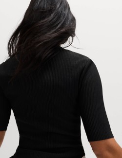 Ribbed Round Neck 3/4 Sleeve Top