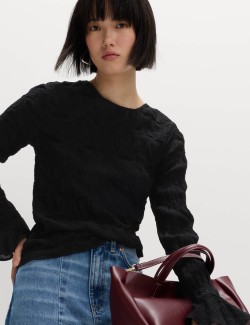 Krajková texturovaná halenka s kulatým výstřihem