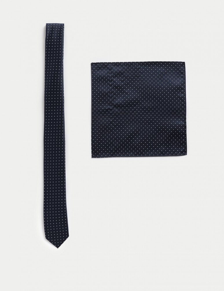 Puntíkovaná kravata a klopový kapesník