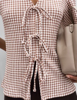 Ginghamový přední top s texturou a výstřihem do V