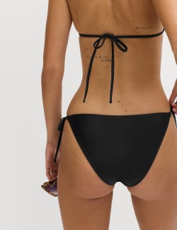 Spodní díl bikin se zavazováním po stranách