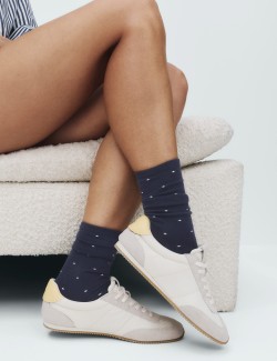 3 páry měkkých puntíkovaných ponožek