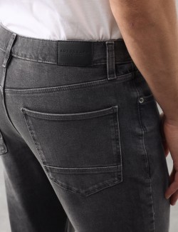 Strečové džíny úzkého střihu s 360 pružností