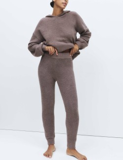 Pohodlné domácí pletené legíny