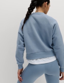 Mikina s výstřihem ke krku s vysokým podílem bavlny