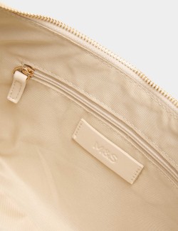 Měkká oválná taška přes rameno