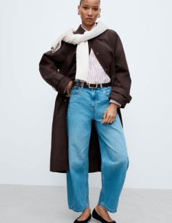 Rovné džíny se středně vysokým sedem