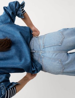 Rovné džíny se středně vysokým sedem