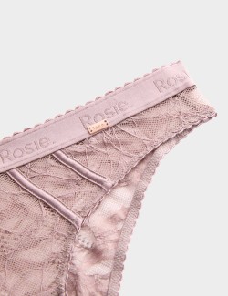 Brazilské krajkové kalhotky