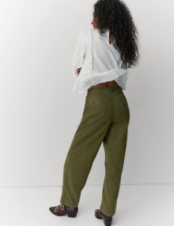 Bavlněné kalhoty s plisovanými nohavicemi vpředu