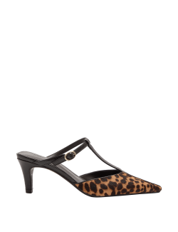 Osrstěné nazouvací pantofle na nízkém podpatku s leopardím potiskem a s T-páskem