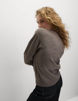 Air-Yarn V-Neck Jumper