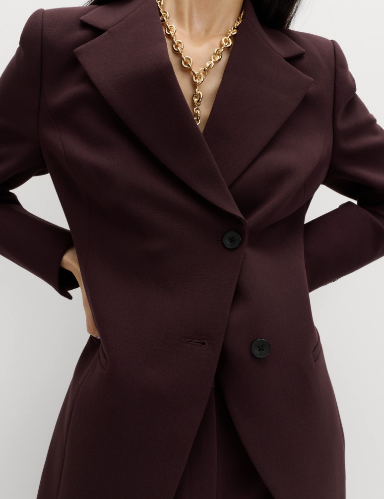 Asymetrický jednořadý blejzr šitý na míru