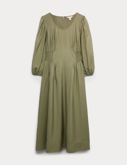 Nabírané midi šaty s kulatým výstřihem