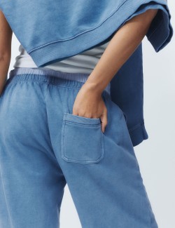 Domácí tepláky se širokými nohavicemi a vysokým podílem bavlny