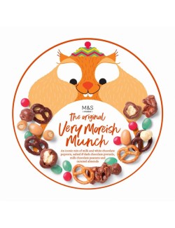 Arašídy v ml. čokoládě, popcorn v mléčné a bílé čokoládě, solené preclíky, mléčná čokoláda v cukru, arašídy v ml. čokoládě a cuk