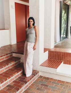 Bavlněné modalové pyžamové kalhoty Seersucker s motivem chilli