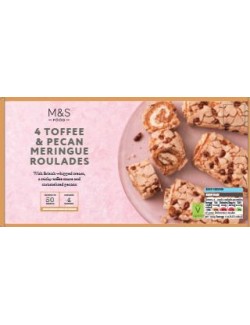 4 karamelové rolády z vaječných bílků s kousky karamelizovaných pekanových ořechů (4 %) plněné šlehačkou (26 %) a karamelovou om