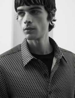 Košile s krátkými rukávy a geometrickým potiskem