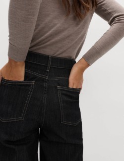 Elegantní džíny se širokými nohavicemi a vysokým pasem