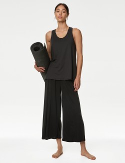 Scoop Neck Relaxed Sleeveless Yoga Top