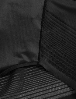 Silně zpevňující kalhotky Body Define™ mírně stahující v pase