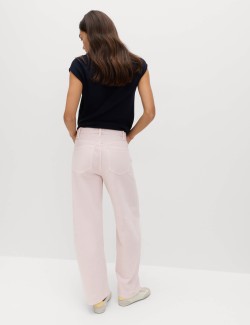 Rovné džíny se středně vysokým sedem