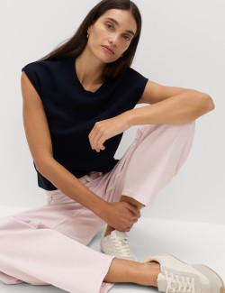 Rovné džíny se středně vysokým sedem