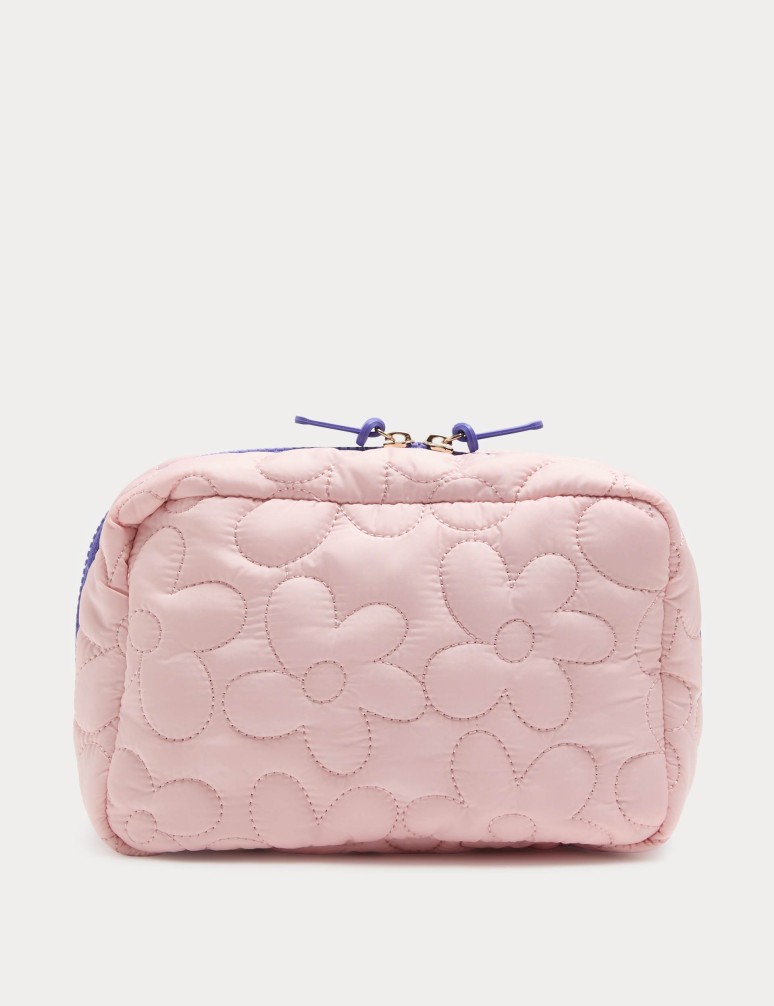 Kosmetická taštička s květinovým motivem