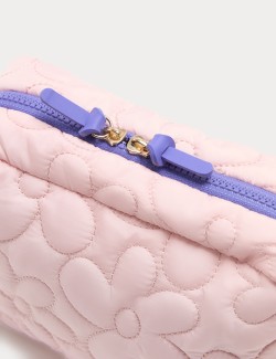 Kosmetická taštička s květinovým motivem