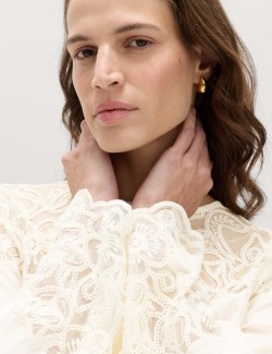 Vyšívaný top z čisté bavlny s prostřihy