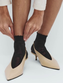 Floral Lace Ankle High Socks